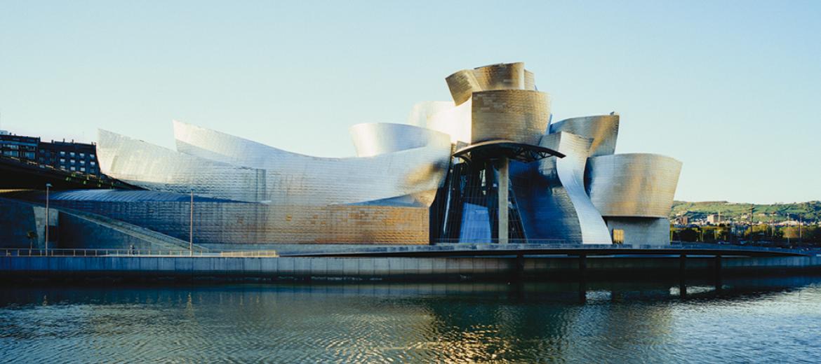 Frank Gehry: consegna puntuale e rispetto del budget