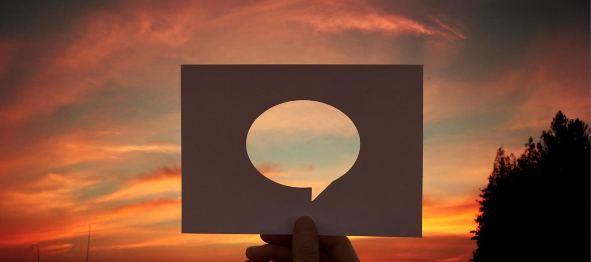 Il mercato delle illusioni tra sogni, branding e realtà economica
