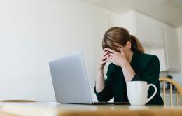 Gestire la paranoia da lavoro a distanza
