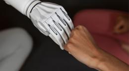 Educazione artificiale: perché diciamo “grazie” ai robot