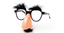 Sarcasmo, autoironia e battute: guida all&rsquo;umorismo sul lavoro