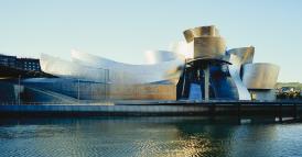 Frank Gehry: consegna puntuale e rispetto del budget